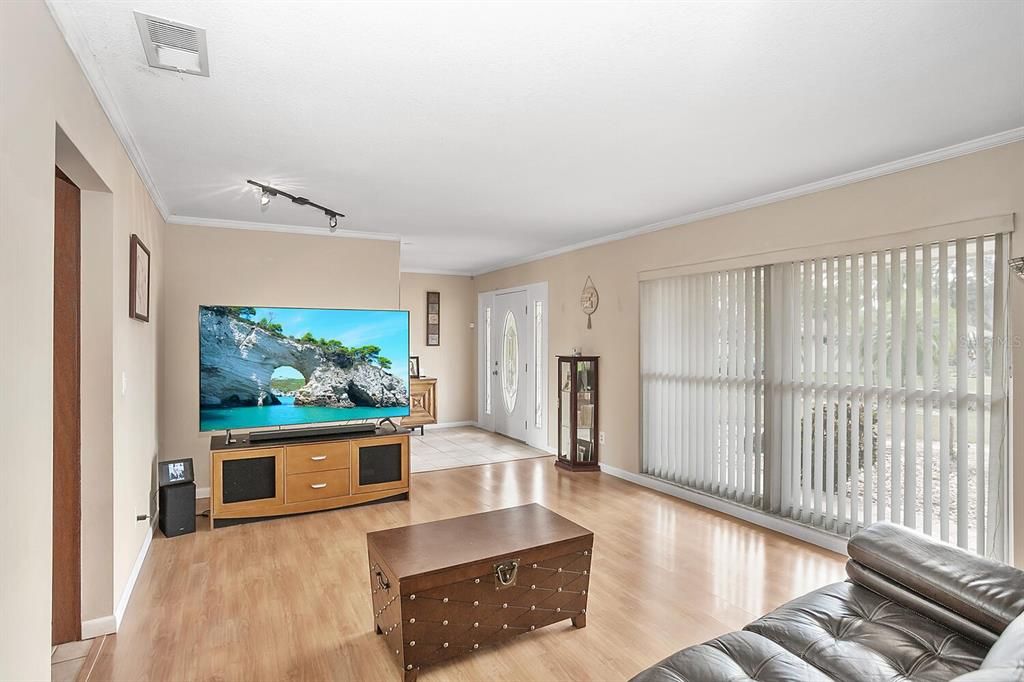 На продажу: $425,000 (4 спален, 2 ванн, 1854 Квадратных фут)