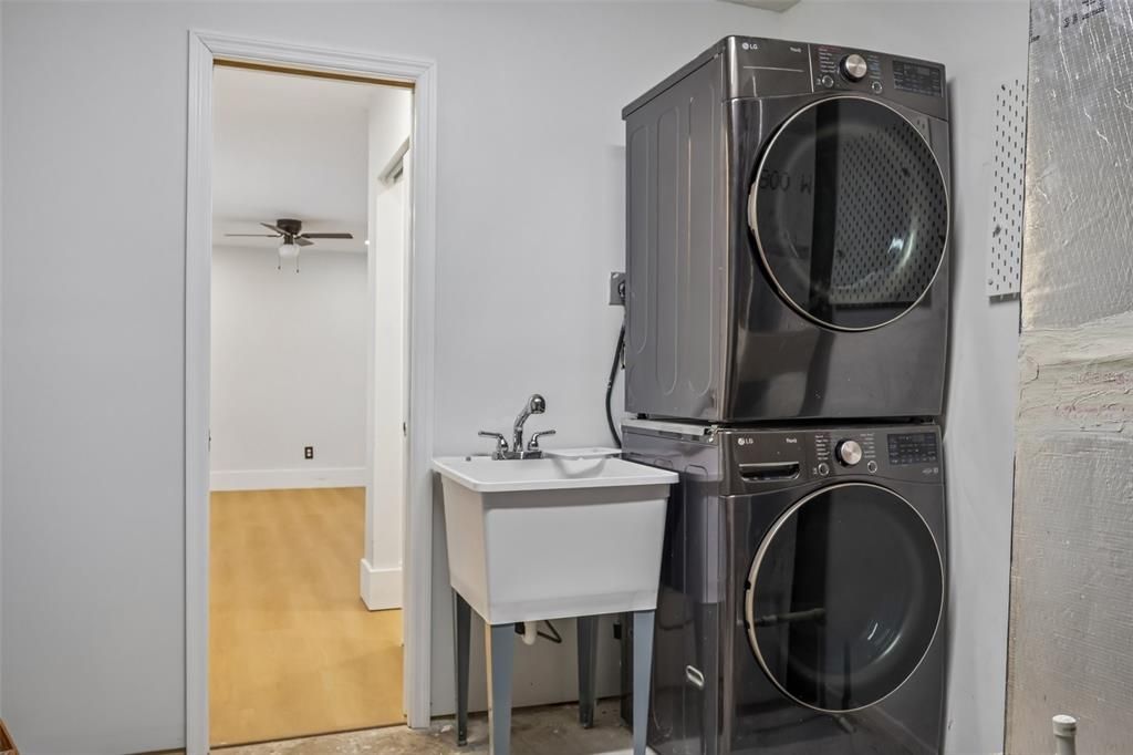 На продажу: $425,000 (3 спален, 2 ванн, 1035 Квадратных фут)