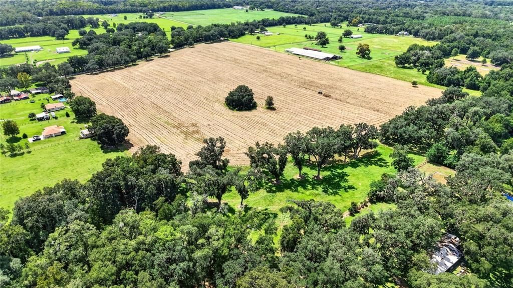 En Venta: $1,390,000 (40.00 acres)