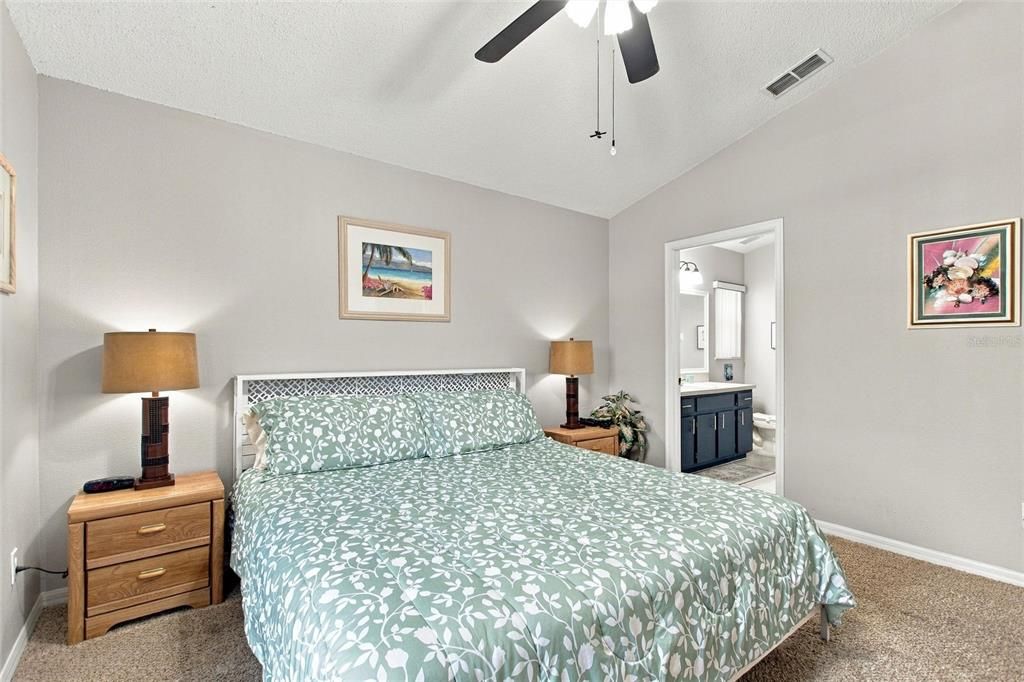 For Sale: $359,900 (4 beds, 3 baths, 1679 Square Feet)