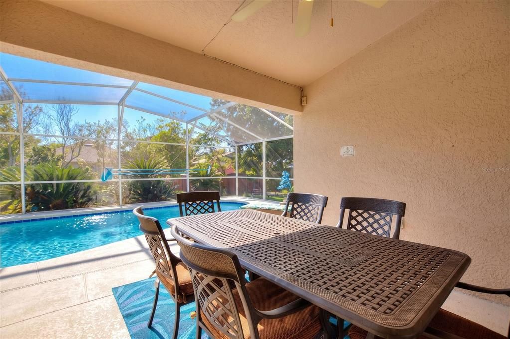 For Sale: $359,900 (4 beds, 3 baths, 1679 Square Feet)