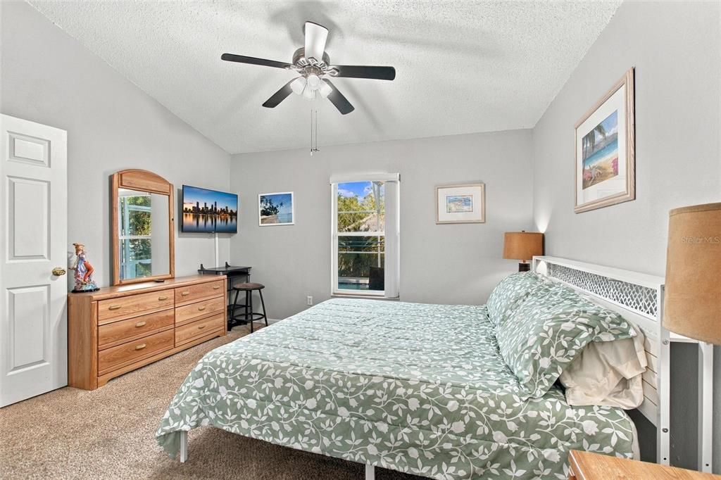 For Sale: $359,900 (4 beds, 3 baths, 1679 Square Feet)