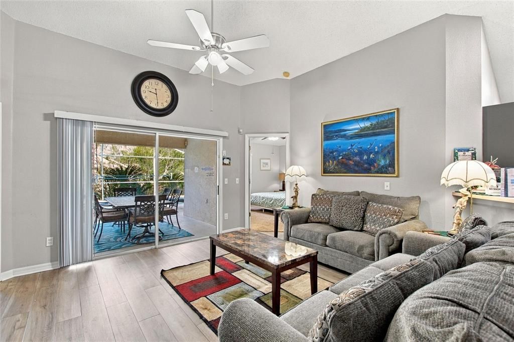 For Sale: $359,900 (4 beds, 3 baths, 1679 Square Feet)