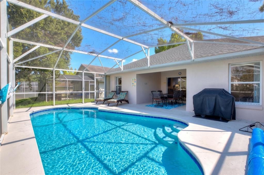 For Sale: $359,900 (4 beds, 3 baths, 1679 Square Feet)