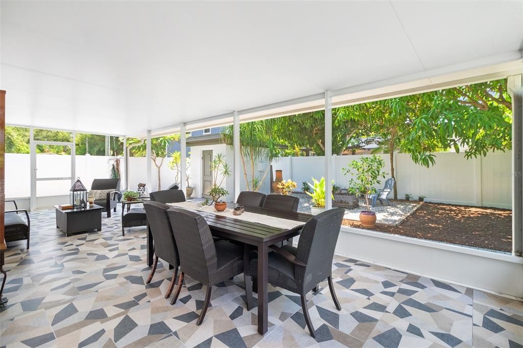 En Venta: $795,000 (3 camas, 2 baños, 1252 Pies cuadrados)