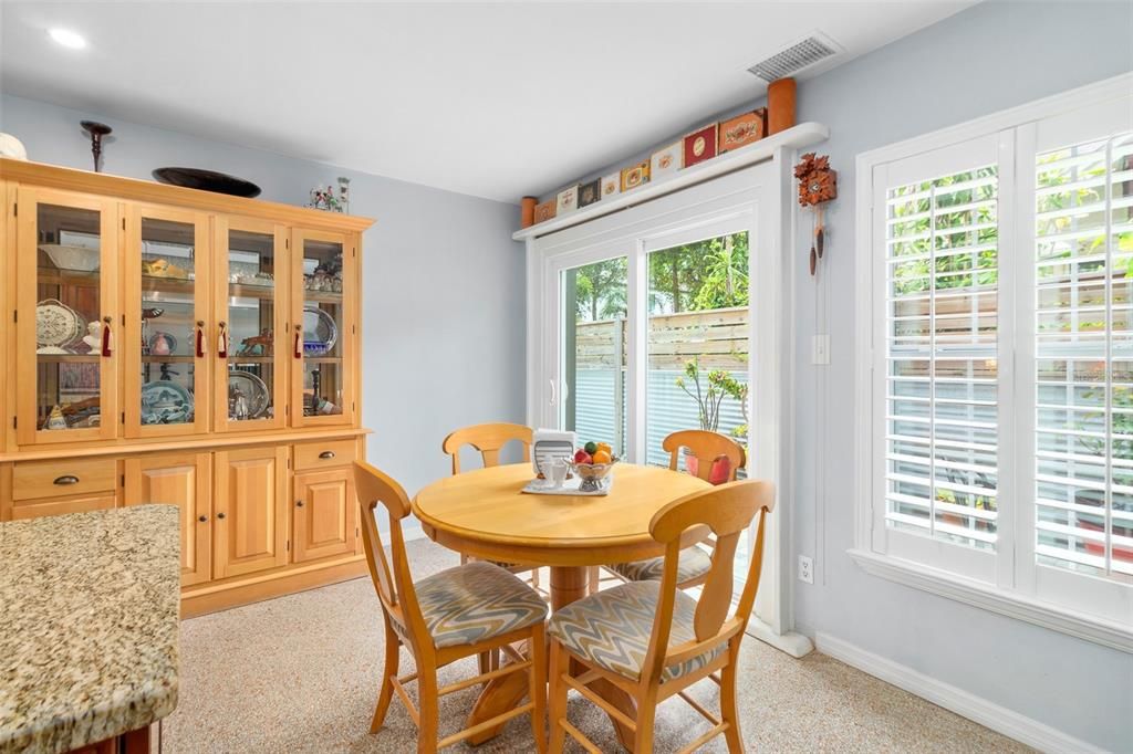 En Venta: $795,000 (3 camas, 2 baños, 1252 Pies cuadrados)