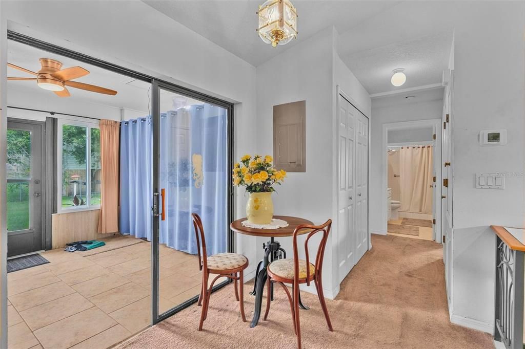 En Venta: $599,000 (5 camas, 3 baños, 2456 Pies cuadrados)