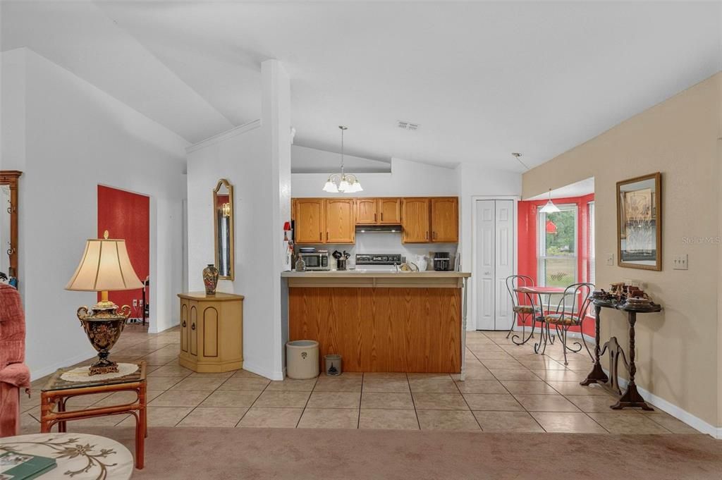 En Venta: $599,000 (5 camas, 3 baños, 2456 Pies cuadrados)