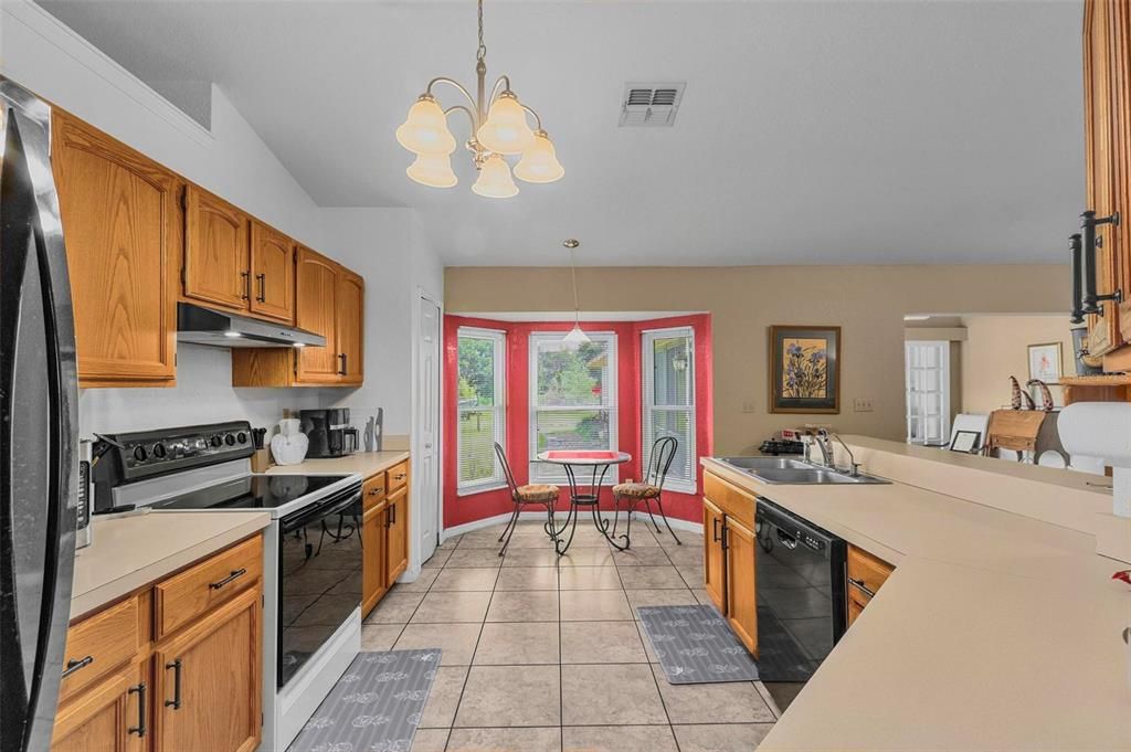 En Venta: $599,000 (5 camas, 3 baños, 2456 Pies cuadrados)