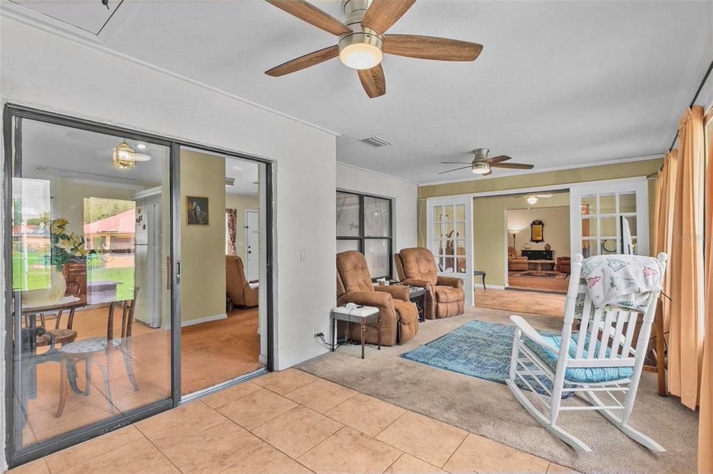 En Venta: $599,000 (5 camas, 3 baños, 2456 Pies cuadrados)