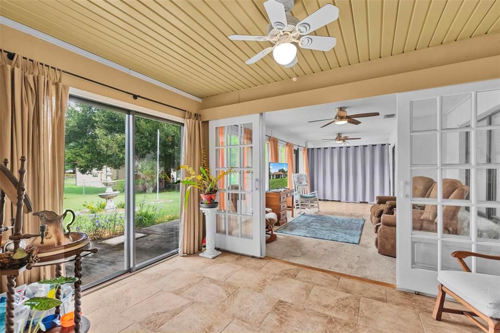 En Venta: $599,000 (5 camas, 3 baños, 2456 Pies cuadrados)
