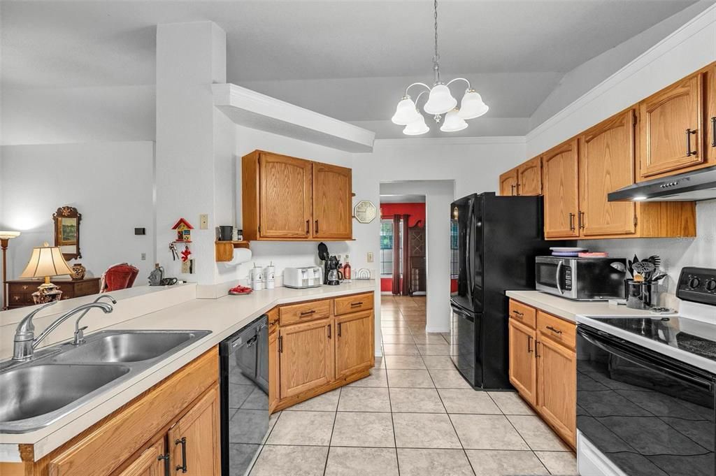 En Venta: $599,000 (5 camas, 3 baños, 2456 Pies cuadrados)