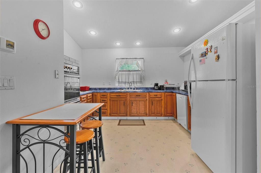 En Venta: $599,000 (5 camas, 3 baños, 2456 Pies cuadrados)