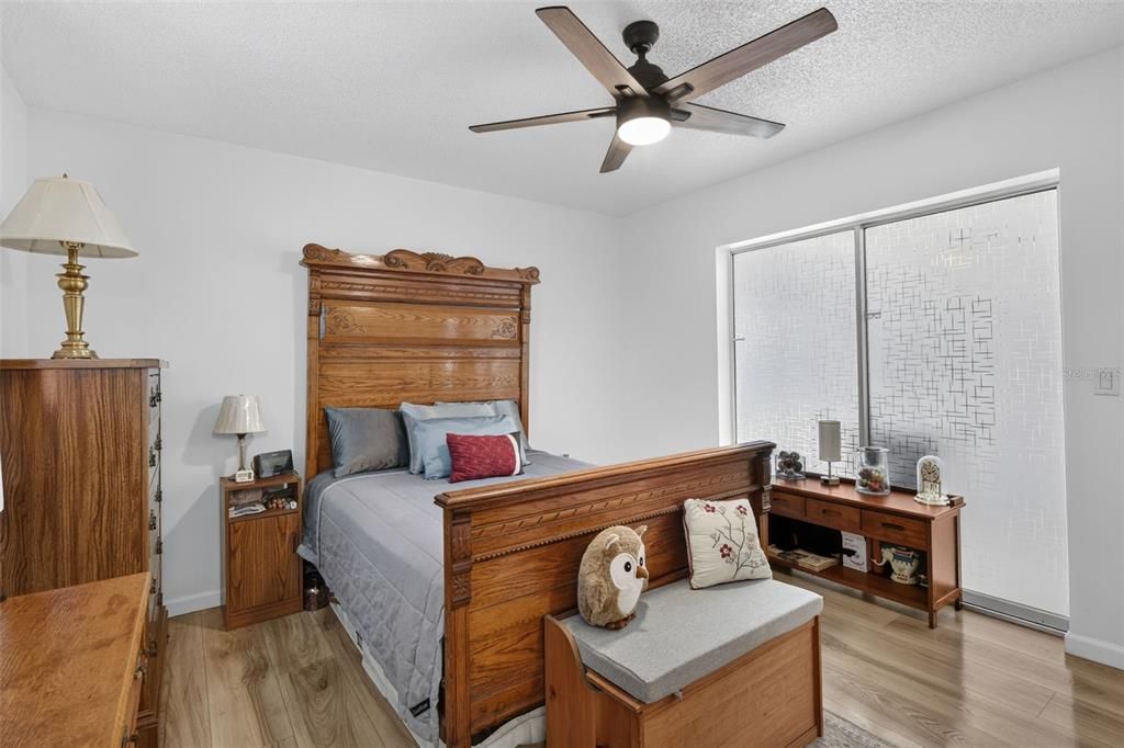 For Sale: $260,000 (3 beds, 2 baths, 1311 Square Feet)