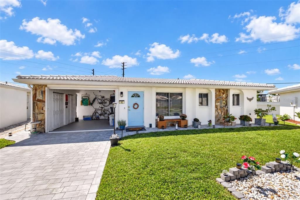 For Sale: $260,000 (3 beds, 2 baths, 1311 Square Feet)