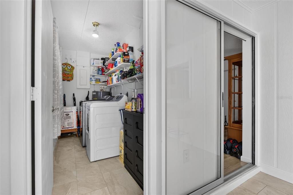 For Sale: $260,000 (3 beds, 2 baths, 1311 Square Feet)