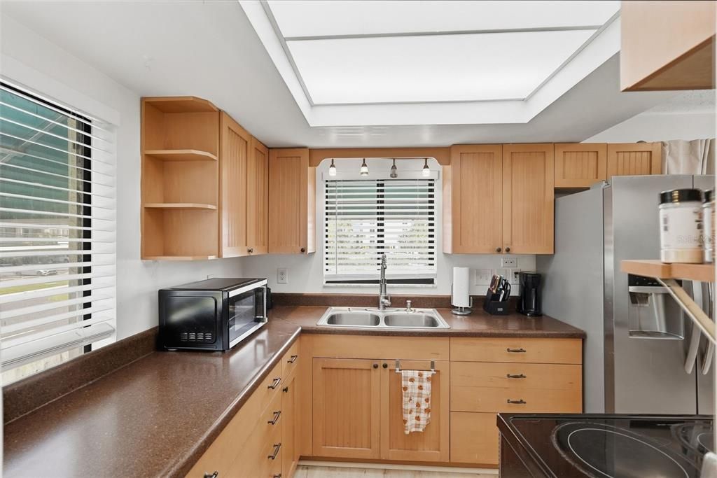На продажу: $469,000 (3 спален, 1 ванн, 1220 Квадратных фут)