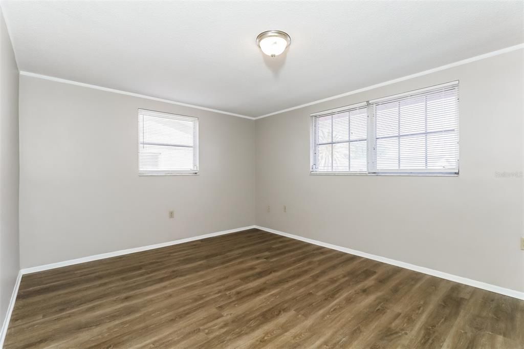 For Sale: $240,000 (3 beds, 2 baths, 1416 Square Feet)