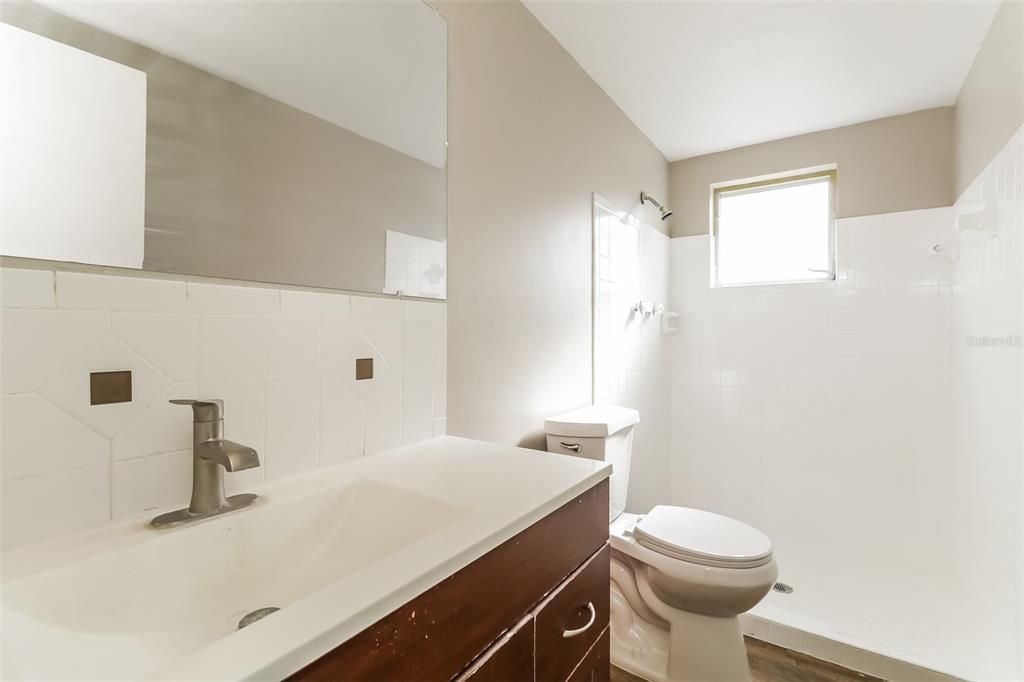 For Sale: $240,000 (3 beds, 2 baths, 1416 Square Feet)
