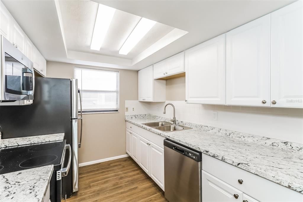 For Sale: $240,000 (3 beds, 2 baths, 1416 Square Feet)