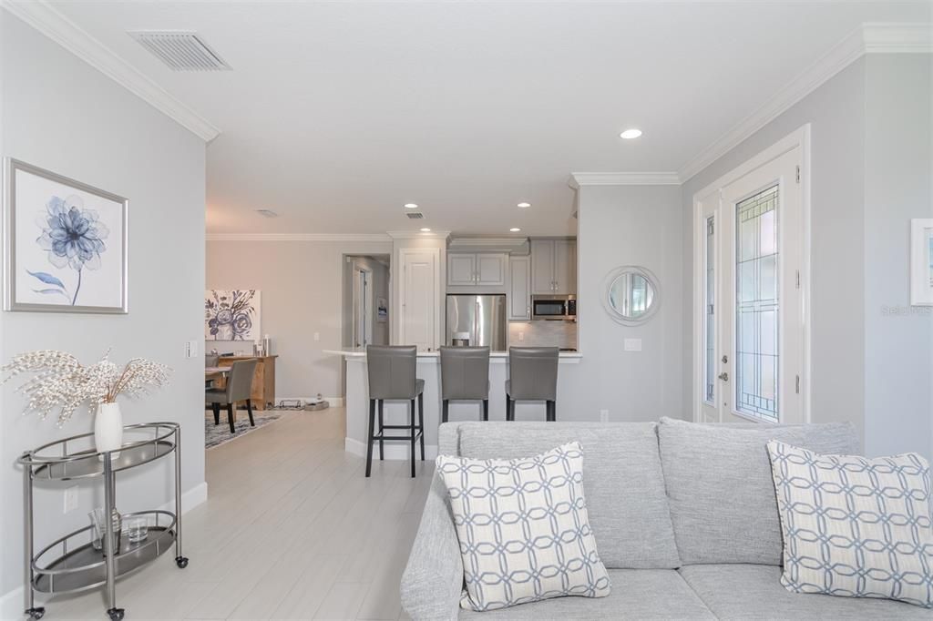 For Rent: $3,400 (3 beds, 2 baths, 1931 Square Feet)