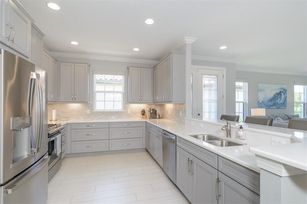 For Rent: $3,400 (3 beds, 2 baths, 1931 Square Feet)