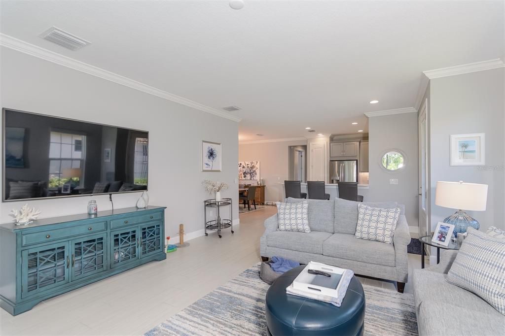 For Rent: $3,400 (3 beds, 2 baths, 1931 Square Feet)