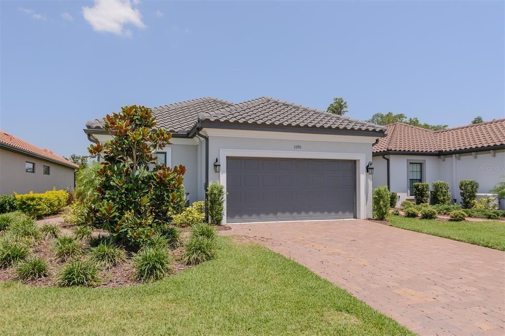 For Rent: $3,400 (3 beds, 2 baths, 1931 Square Feet)