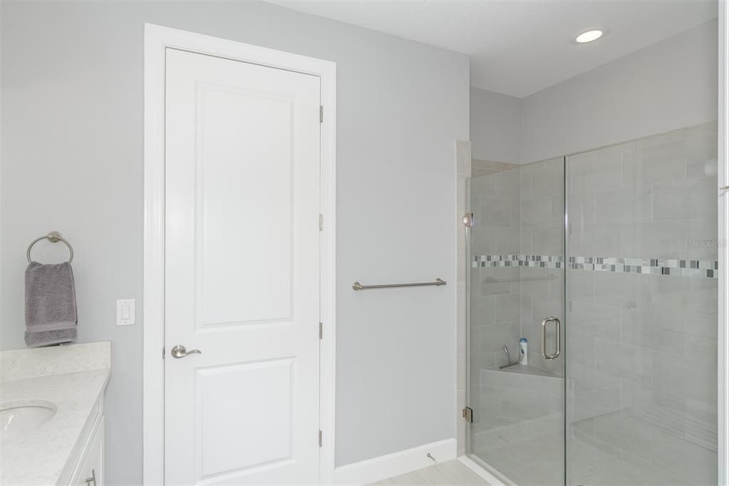 For Rent: $3,400 (3 beds, 2 baths, 1931 Square Feet)