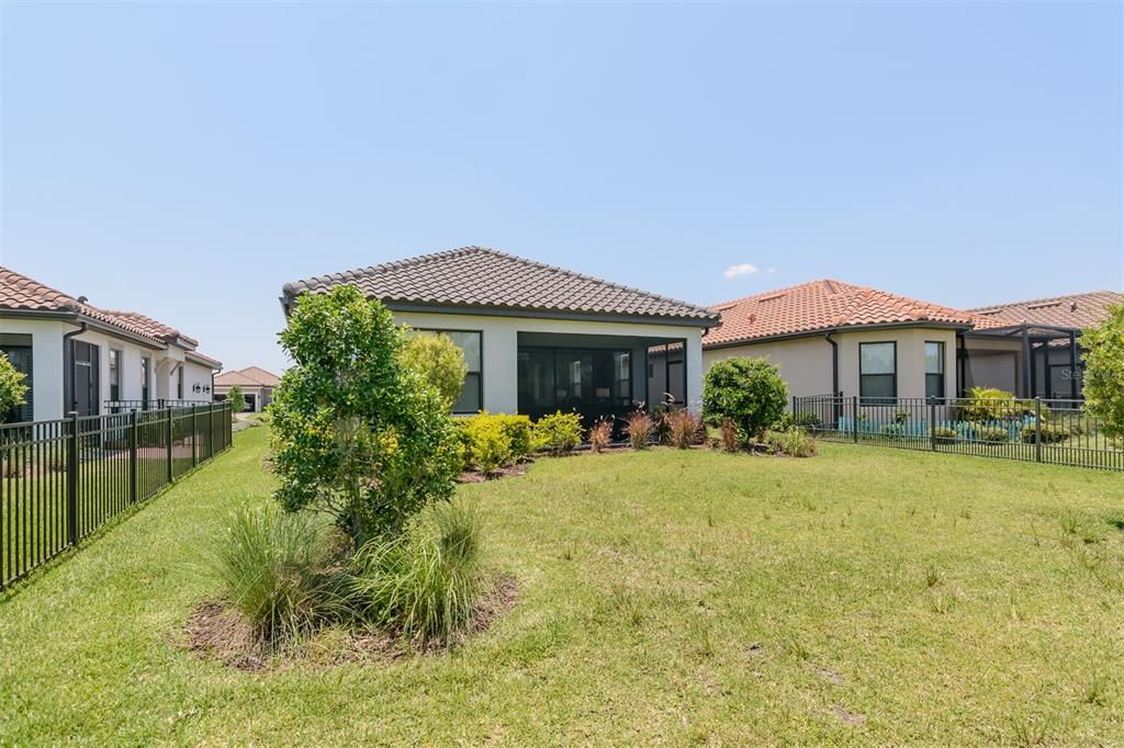 For Rent: $3,400 (3 beds, 2 baths, 1931 Square Feet)