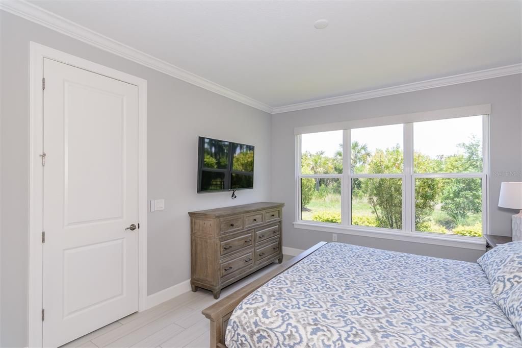 For Rent: $3,400 (3 beds, 2 baths, 1931 Square Feet)