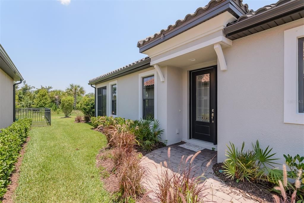 For Rent: $3,400 (3 beds, 2 baths, 1931 Square Feet)