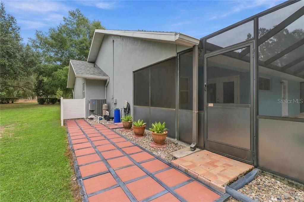 En Venta: $438,000 (2 camas, 2 baños, 1352 Pies cuadrados)