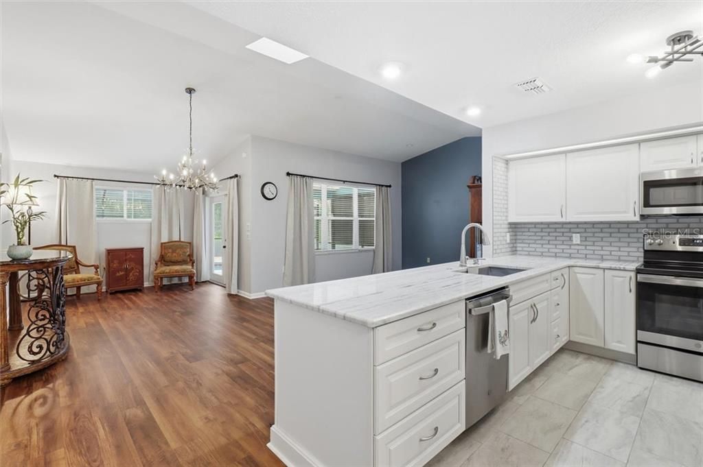 En Venta: $438,000 (2 camas, 2 baños, 1352 Pies cuadrados)