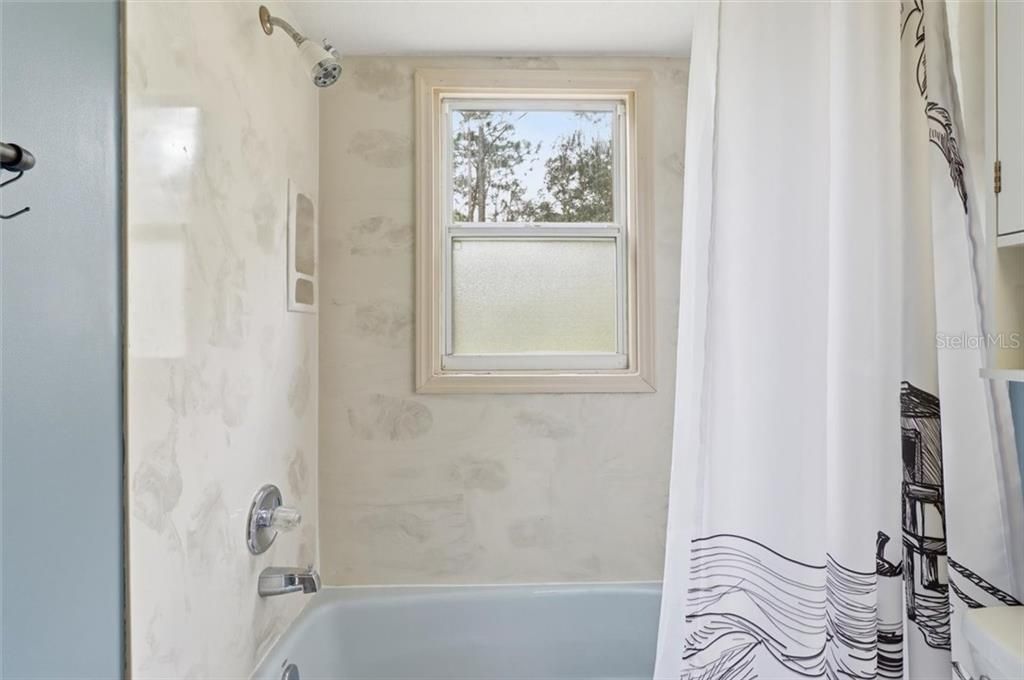En Venta: $438,000 (2 camas, 2 baños, 1352 Pies cuadrados)