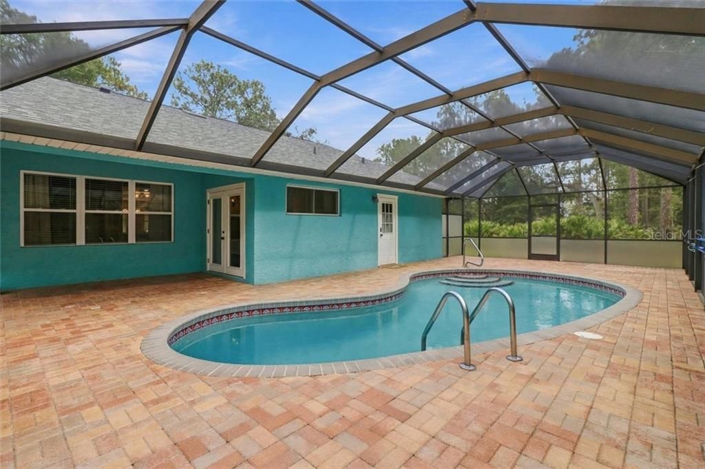 En Venta: $438,000 (2 camas, 2 baños, 1352 Pies cuadrados)