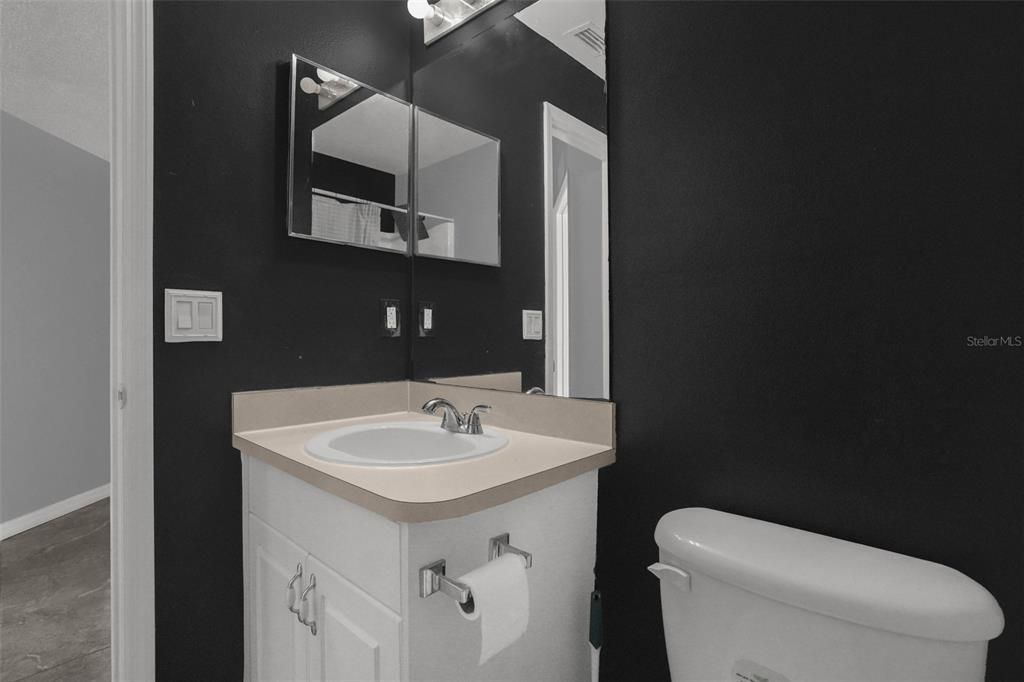 For Sale: $305,000 (3 beds, 2 baths, 1612 Square Feet)