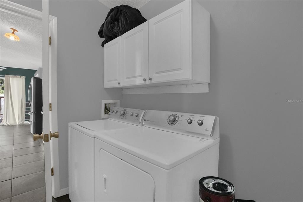 For Sale: $305,000 (3 beds, 2 baths, 1612 Square Feet)
