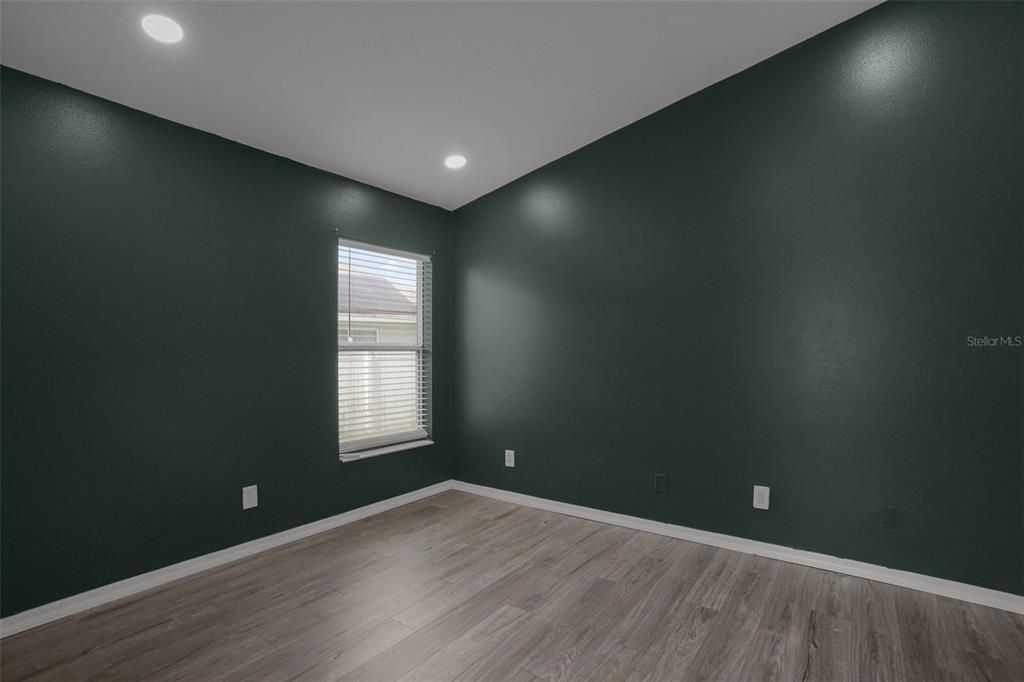 For Sale: $305,000 (3 beds, 2 baths, 1612 Square Feet)