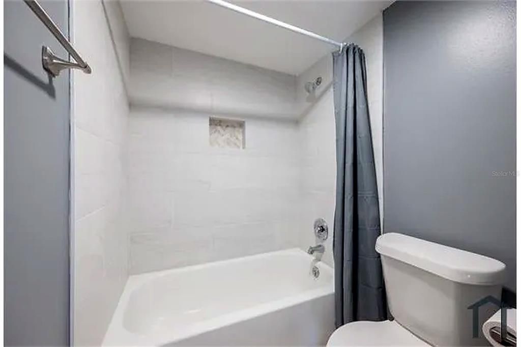 For Rent: $1,850 (2 beds, 2 baths, 1285 Square Feet)