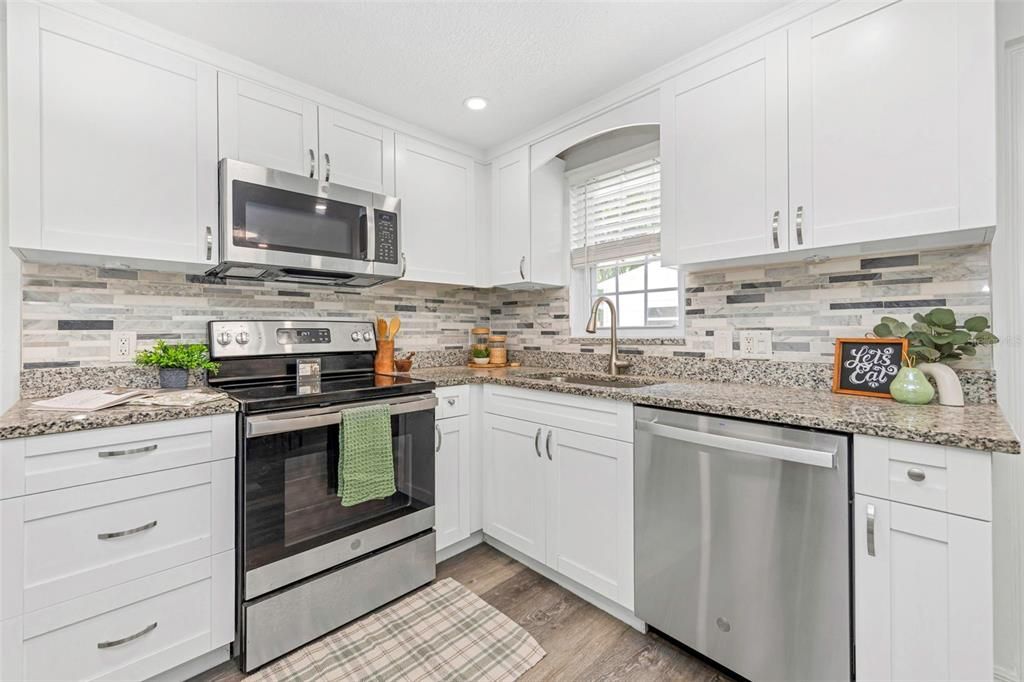 For Sale: $259,000 (3 beds, 1 baths, 1024 Square Feet)