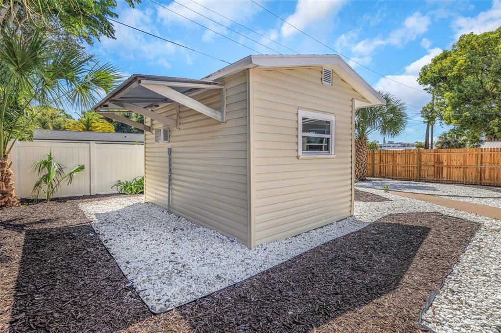For Sale: $259,000 (3 beds, 1 baths, 1024 Square Feet)