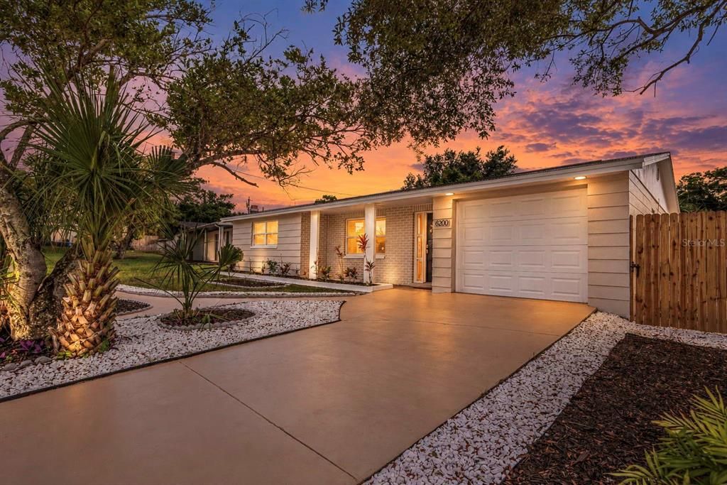 For Sale: $259,000 (3 beds, 1 baths, 1024 Square Feet)