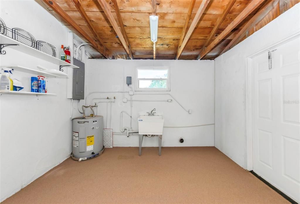 For Sale: $259,000 (3 beds, 1 baths, 1024 Square Feet)