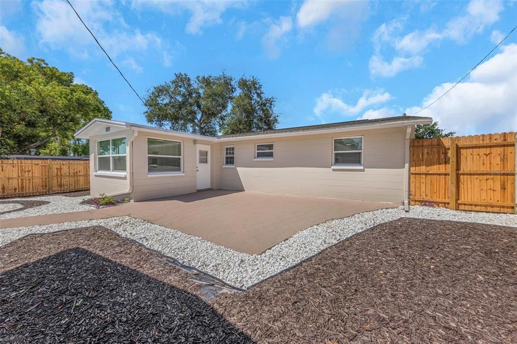 For Sale: $259,000 (3 beds, 1 baths, 1024 Square Feet)