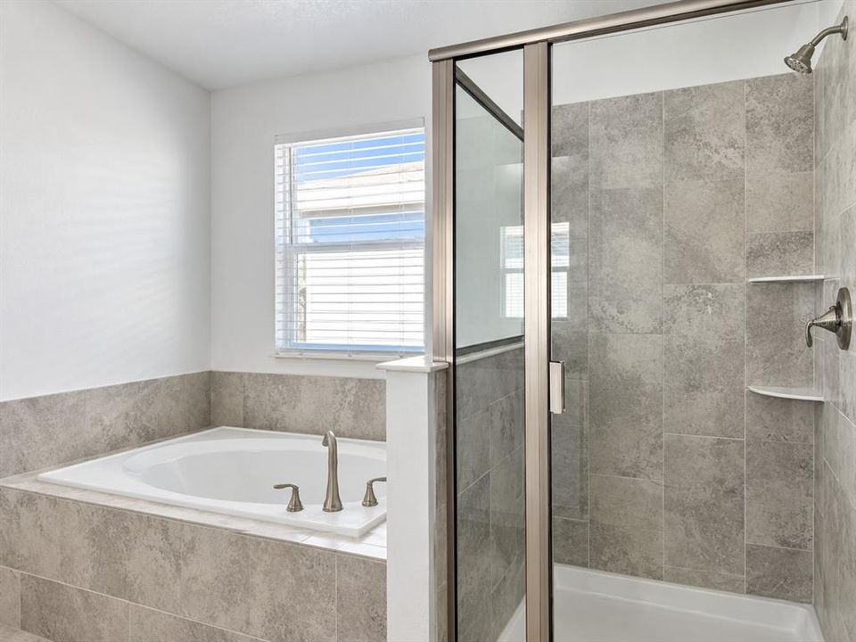 For Rent: $3,100 (3 beds, 2 baths, 2056 Square Feet)