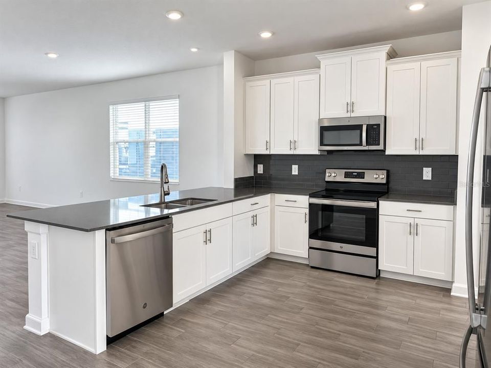 For Rent: $3,100 (3 beds, 2 baths, 2056 Square Feet)