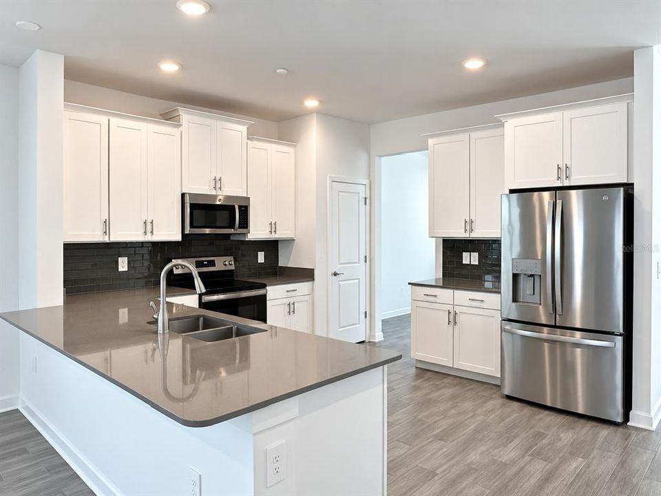 For Rent: $3,100 (3 beds, 2 baths, 2056 Square Feet)