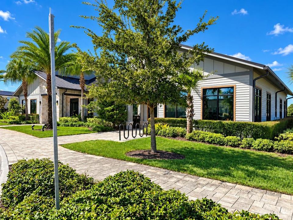 For Rent: $3,100 (3 beds, 2 baths, 2056 Square Feet)