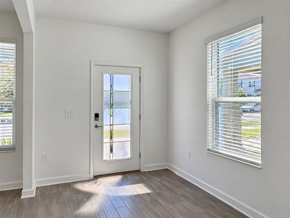 For Rent: $3,100 (3 beds, 2 baths, 2056 Square Feet)